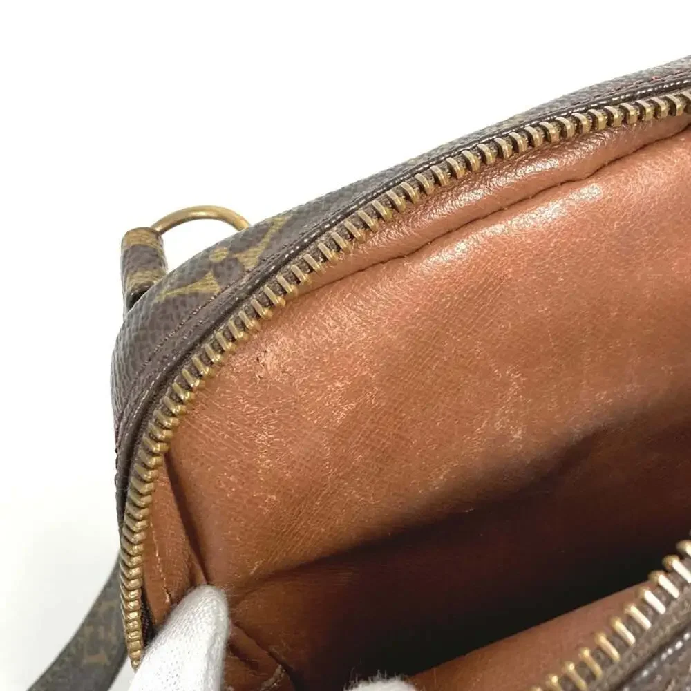 LOUIS VUITTON Authentic Brown Monogram Canvas Pochette Shoulder Bag